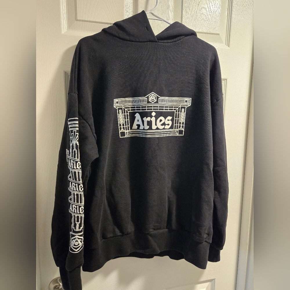 Original Aries (Arsenal) Black Hoodie with White Graphics, XL